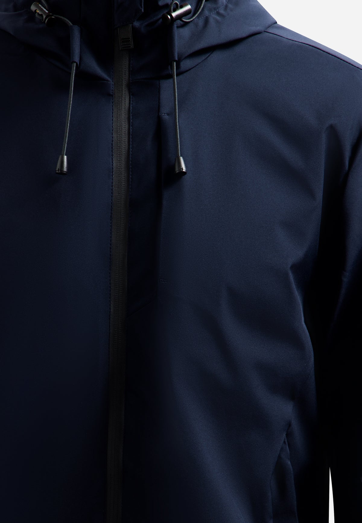 NXS Chaqueta Ligera con Capucha No Excess