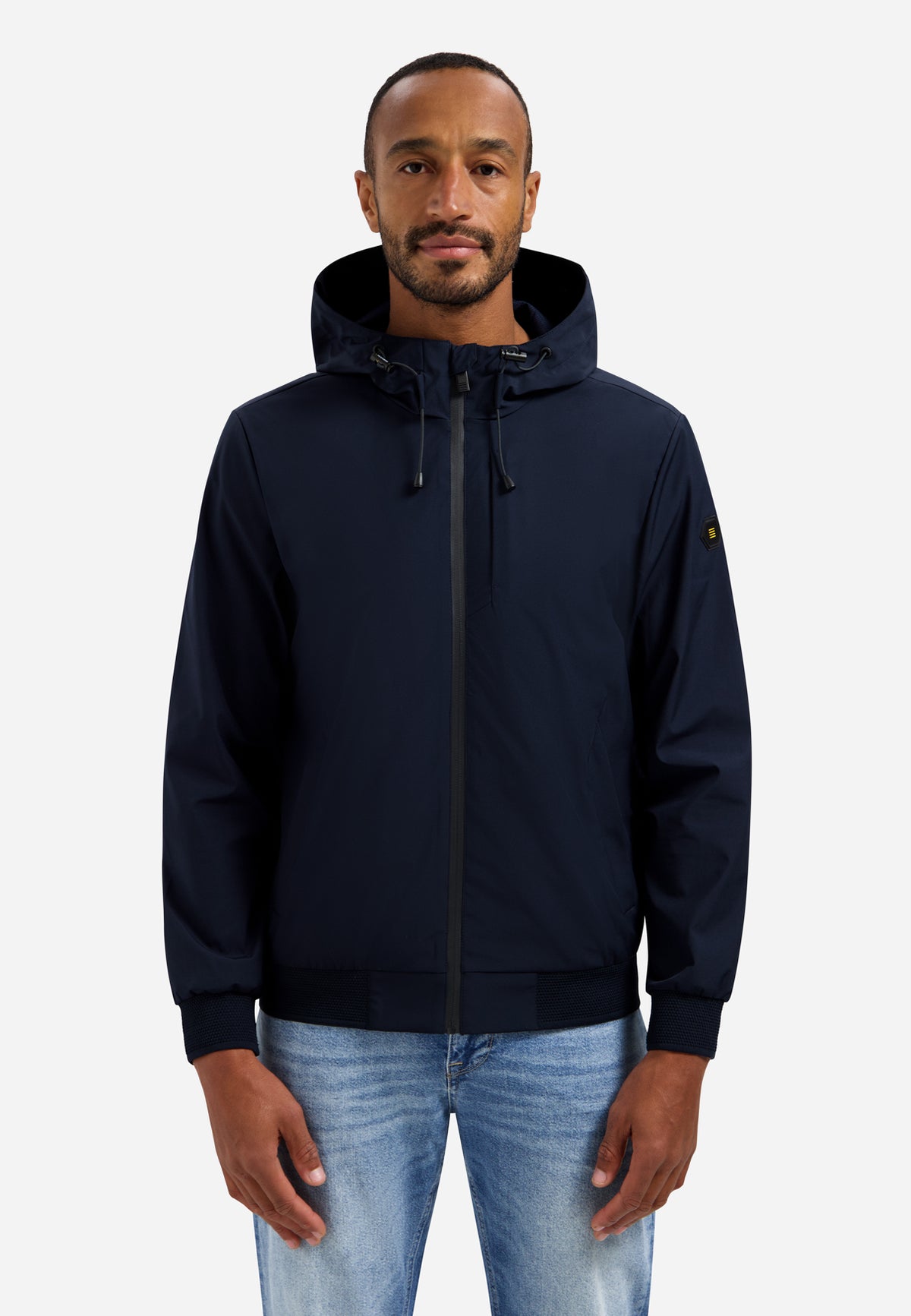 NXS Chaqueta Ligera con Capucha No Excess