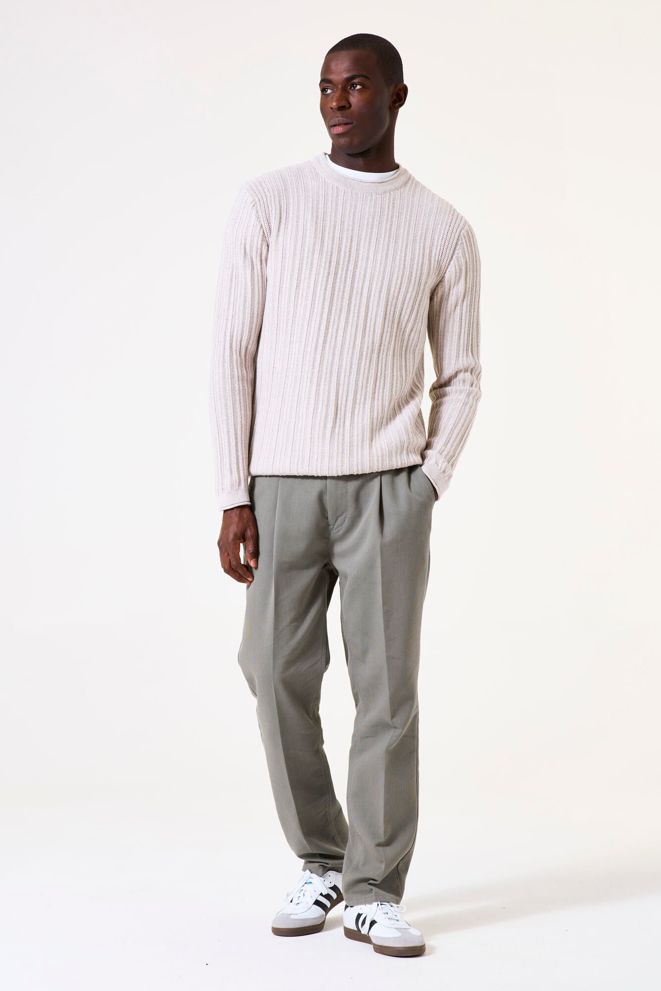 Garcia Jeans Pantalon Chino Elastico Con Pinzas Vetiver