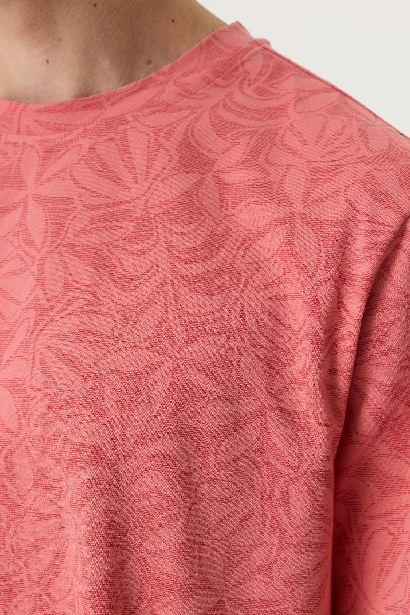 Garcia Jeans Camiseta Cuello Redondo Floral Deep Coral