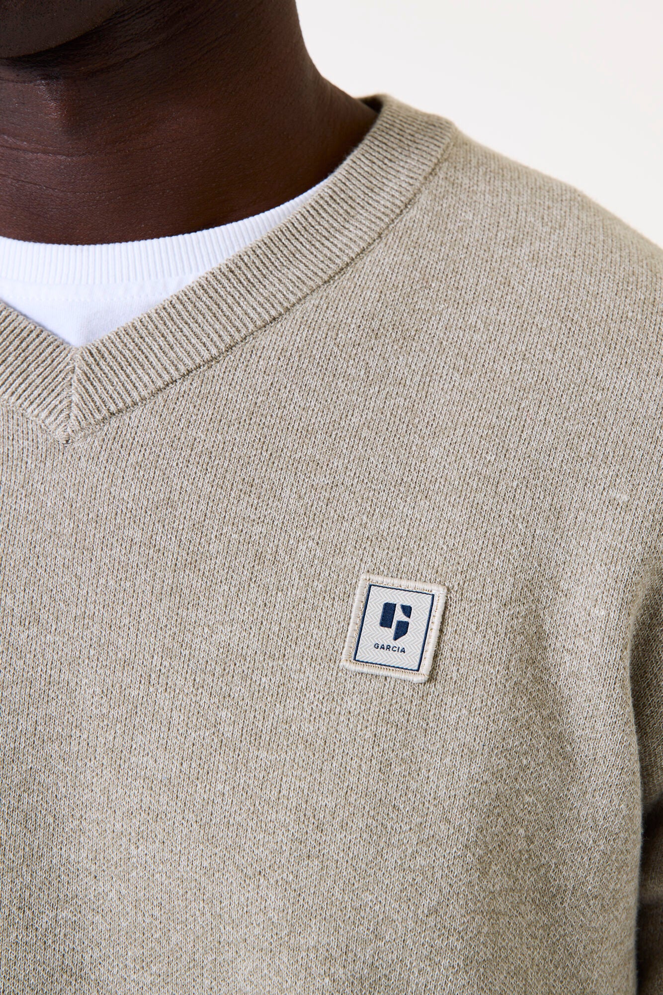 Garcia Jeans Pullover Cuello En V Vetiver