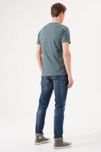 Carregar imagem no visualizador da galeria, Camiseta Garcia Jeans Greyish Green
